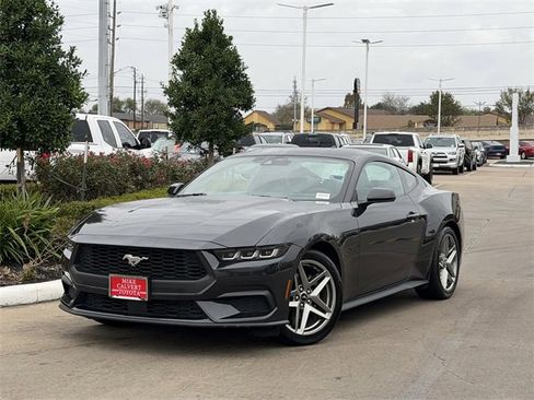 Used 2024 Ford Mustang Coupe image 2