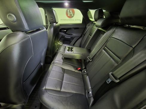 Used 2025 Land Rover Range Rover Evoque S image 13