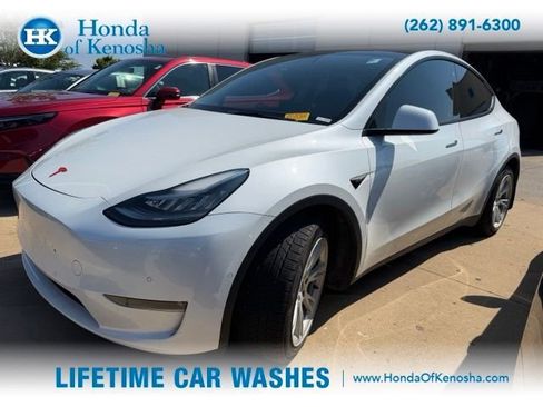 Used 2021 Tesla Model Y Long Range AWD/4WD image 1