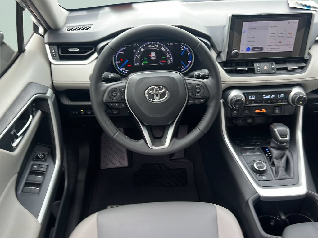 Used 2023 Toyota RAV4 XLE Premium AWD/4WD image 15