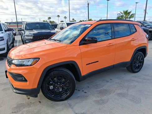 New 2026 Jeep Compass Latitude image 3