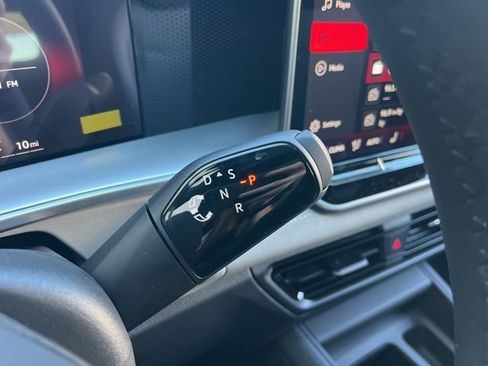 New 2026 Volkswagen Tiguan SE R-Line FWD image 9