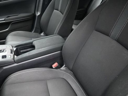 Used 2018 Honda Civic Sport image 17