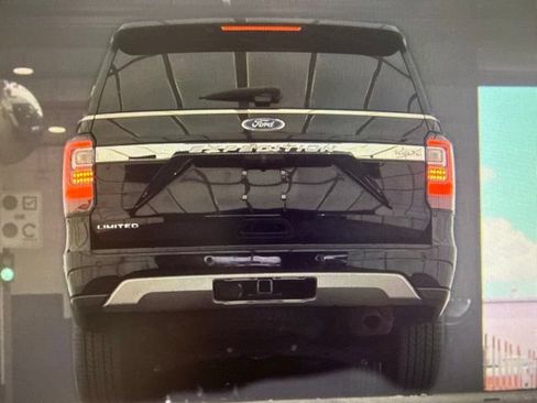 Used 2020 Ford Expedition Max Limited RWD image 17