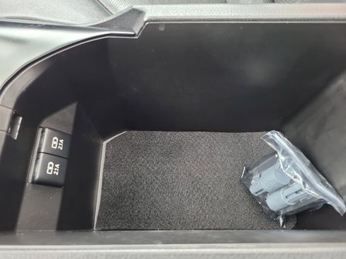 Used 2018 Toyota Camry XSE image 39