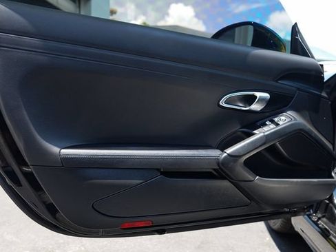 Used 2017 Porsche 718 Boxster S RWD image 29
