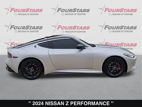 Used 2024 Nissan Z Performance w/ Floor Mat Package RWD image 3