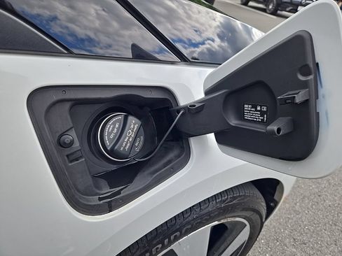 Used 2014 BMW i3 w/ Range Extender RWD image 9