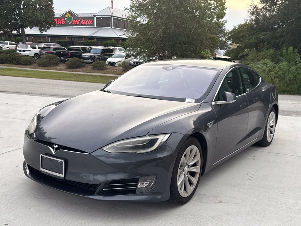 Used 2016 Tesla Model S 60 RWD image 1
