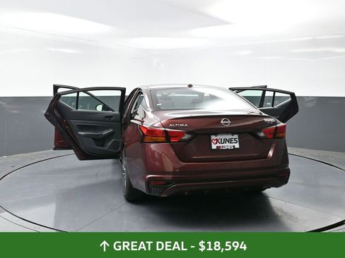 Used 2024 Nissan Altima 2.5 SV image 35