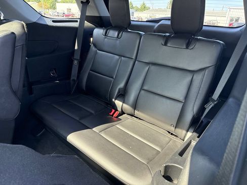 Used 2023 Ford Explorer Limited w/ Equipment Group 301A AWD/4WD image 22