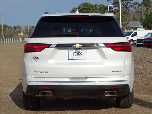 Used 2023 Chevrolet Traverse Premier image 5
