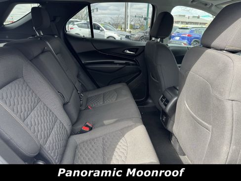 Used 2019 Chevrolet Equinox LT w/ Sun & Navigation Package image 6