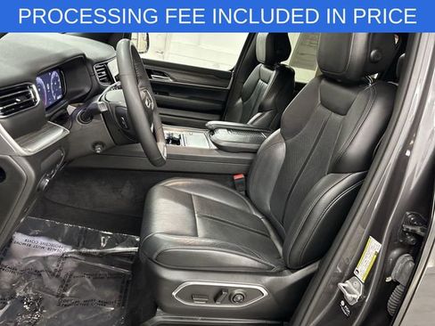 Used 2024 Jeep Wagoneer Series II image 3