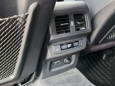 Used 2022 Audi SQ5 Prestige w/ Prestige Package image 38