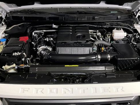 Used 2024 Nissan Frontier SL w/ Technology Package image 13