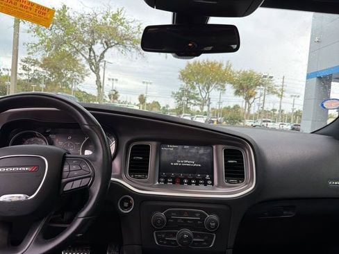 Used 2019 Dodge Charger GT image 9