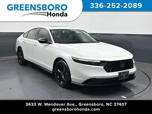 New 2025 Honda Accord SE image 1