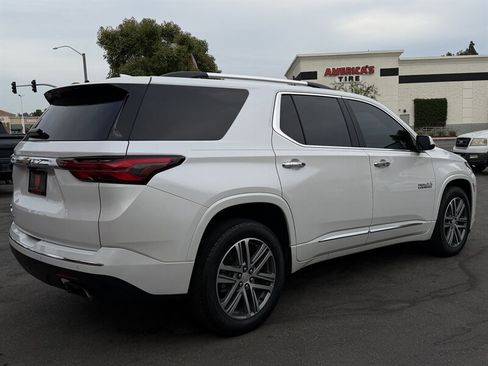 Used 2023 Chevrolet Traverse High Country AWD/4WD image 19