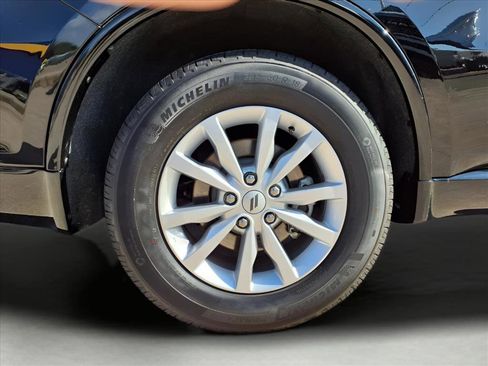 Used 2025 Dodge Durango GT image 8