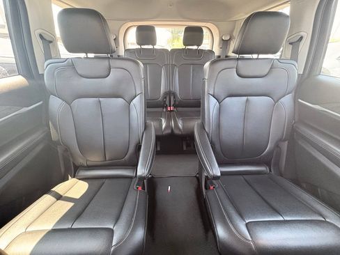 Used 2023 Jeep Grand Cherokee L Limited AWD/4WD image 29