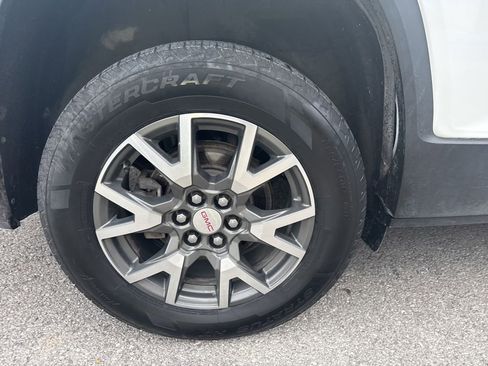 Used 2021 GMC Acadia SLE image 5