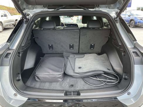 Used 2024 Chevrolet Equinox EV RS image 29