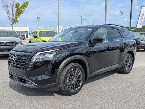 New 2026 Nissan Pathfinder SL FWD image 8