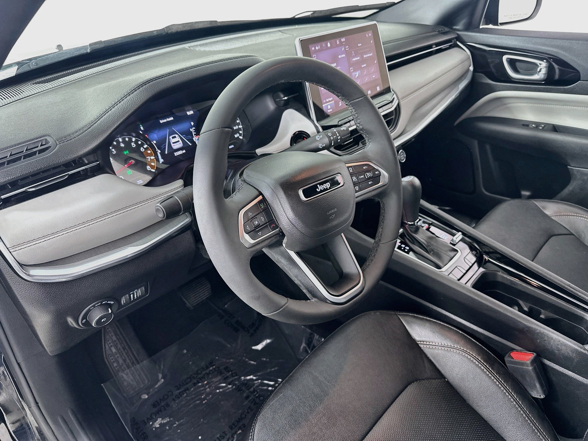 Used 2023 Jeep Compass Limited AWD/4WD image 9