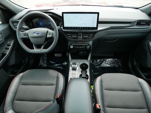Used 2023 Ford Escape ST-Line w/ Tech Pack #1 AWD/4WD image 10