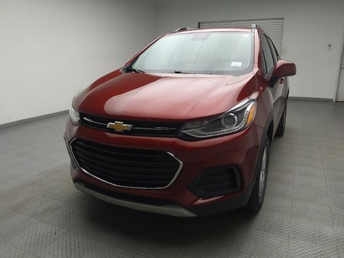 Used 2022 Chevrolet Trax LT w/ LT Convenience Package image 15