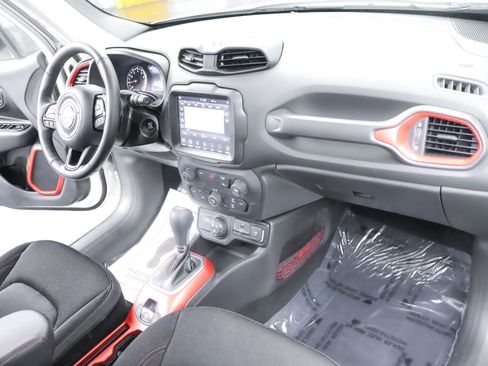 Used 2022 Jeep Renegade Trailhawk w/ Sun/Sound Group image 34