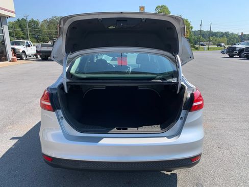 Used 2016 Ford Focus SE FWD image 28