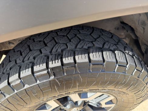 Used 2021 Toyota Tacoma TRD Off-Road w/ Technology Package image 11