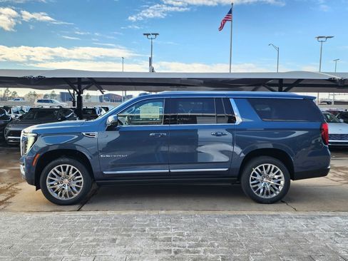 New 2026 GMC Yukon XL Denali w/ Sun & Power Step Package image 6