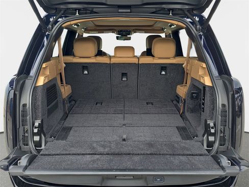 Certified 2023 Land Rover Range Rover Long Wheelbase Autobiography image 13