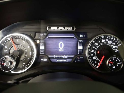 Used 2024 RAM 1500 Laramie image 41