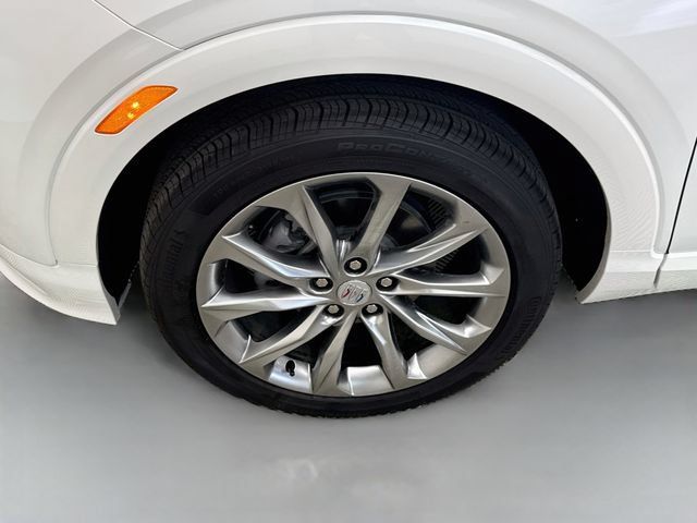 Used 2025 Buick Encore GX Avenir w/ Avenir Technology Package FWD image 31