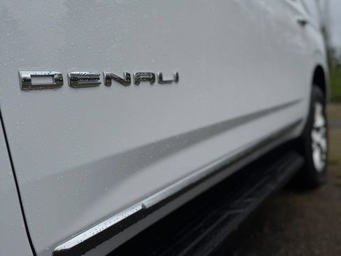 Used 2024 GMC Yukon Denali AWD/4WD image 48