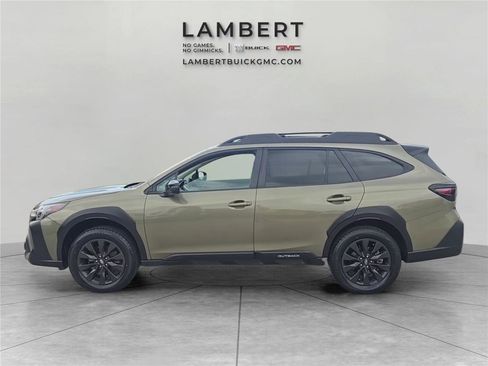 Used 2025 Subaru Outback Onyx Edition AWD/4WD image 2