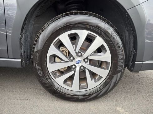 Used 2025 Subaru Outback Premium AWD/4WD image 31