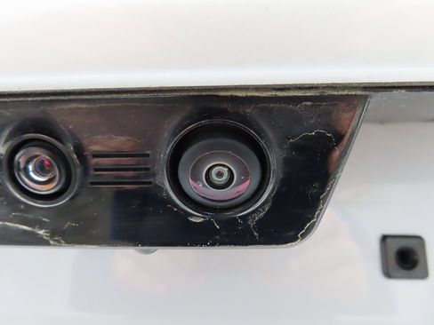 Used 2025 GMC Yukon Denali w/ Denali Reserve Package image 38