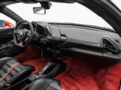 Used 2017 Ferrari 488 GTB RWD image 60