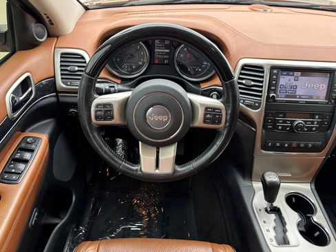 Used 2012 Jeep Grand Cherokee Overland Summit AWD/4WD image 4