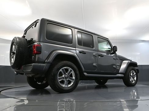 Used 2018 Jeep Wrangler Unlimited Sahara image 51