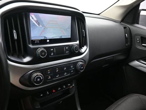 Used 2022 Chevrolet Colorado LT w/ Safety Package RWD image 12