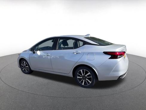 Used 2025 Nissan Versa SV FWD image 10
