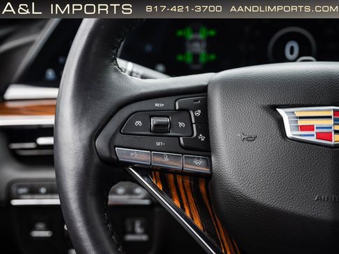 Used 2024 Cadillac Escalade ESV Premium Luxury w/ Performance Package AWD/4WD image 44