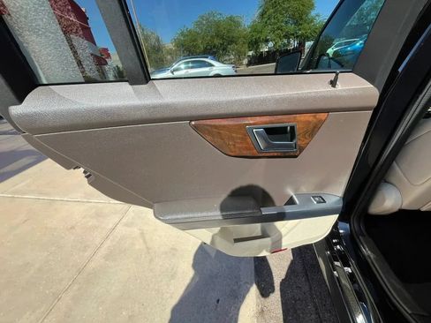 Used 2014 Mercedes-Benz GLK 350 2WD image 11