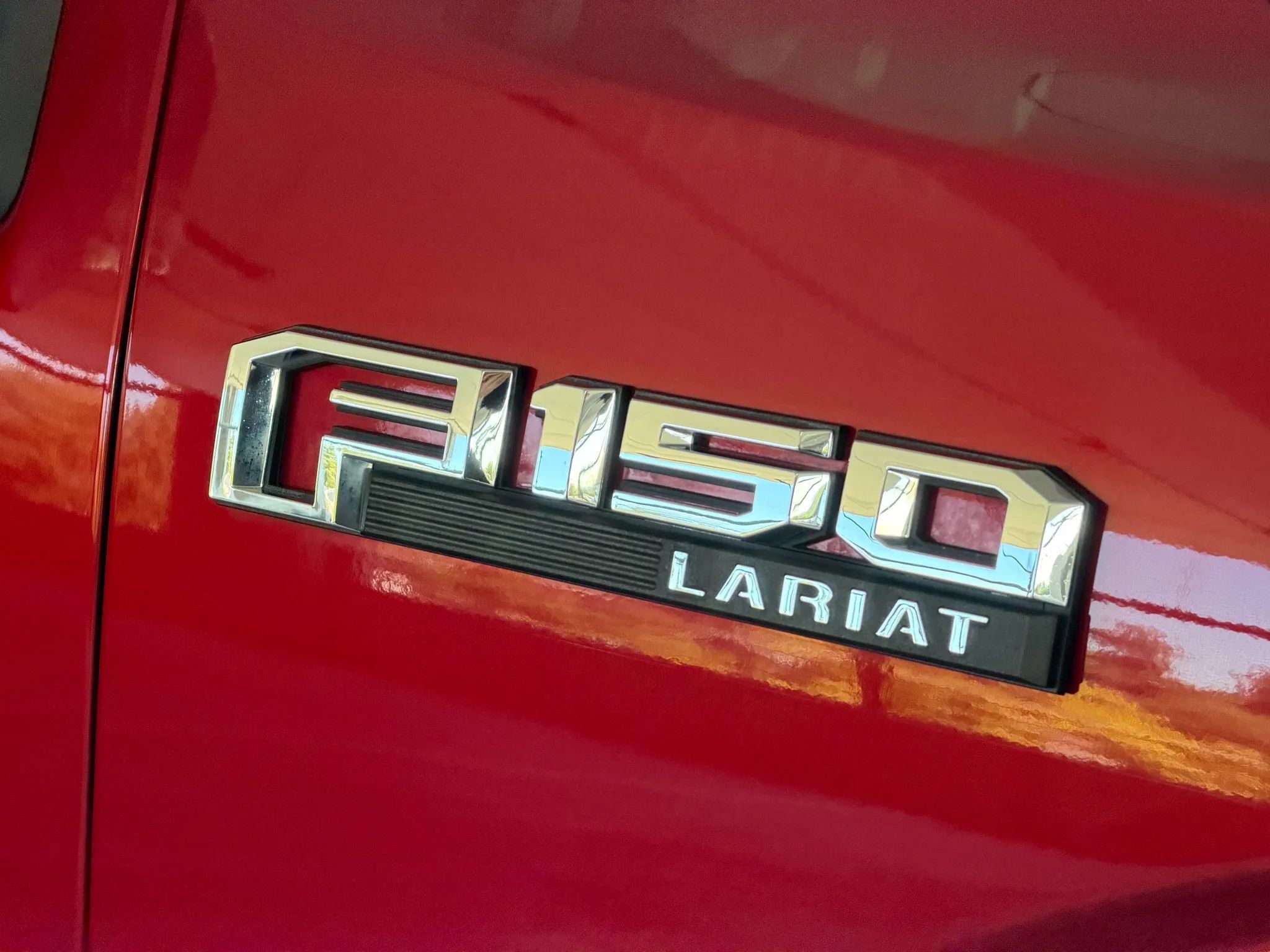 Used 2015 Ford F150 Lariat AWD/4WD image 11